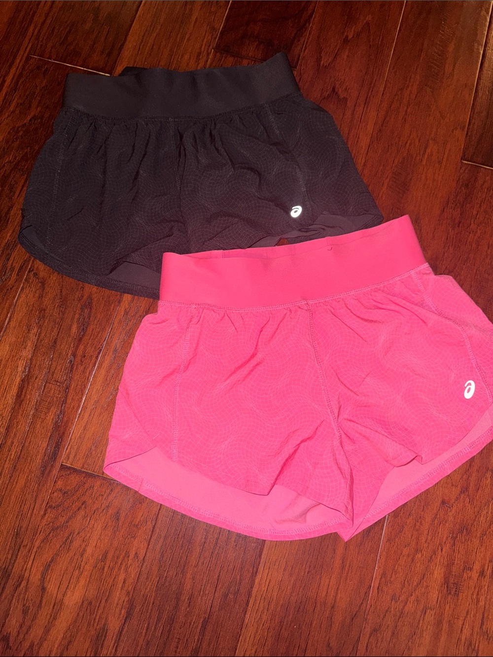 ASICS Women's Athletic Shorts Duo - Black & Hot Pink